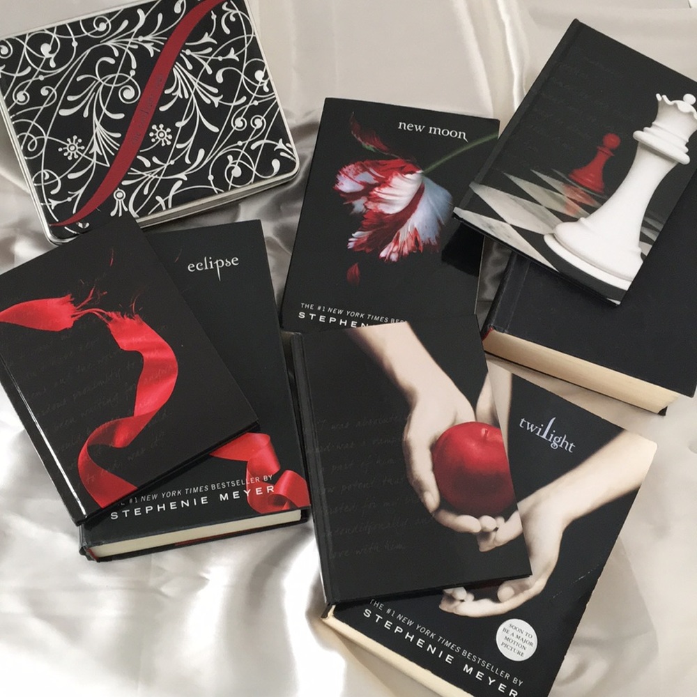The Twilight Saga Collection by Stephenie Meyer